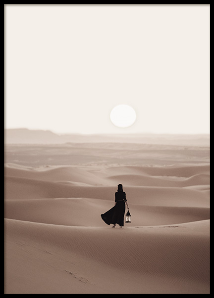 Woman in Desert Plagát v skupine Plagáty / Prírodné motívy v Desenio AB (12341)