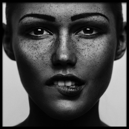 Summer Freckles Plagát v skupine Plagáty / Čiernobiele plagáty v Desenio AB (2530)