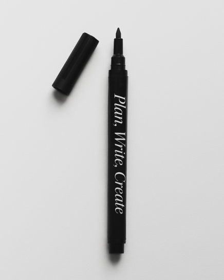– Čierne kriedové pero na písanie na plexisklo