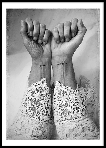 Love Warriors Dogma Plagát v skupine Plagáty / Čiernobiele plagáty v Desenio AB (Pre5626)