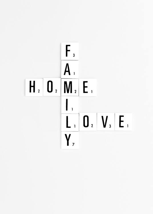 — Plagát s citátom „Family Home Love“ inšpirovaným scrabble na béžovom pozadí.