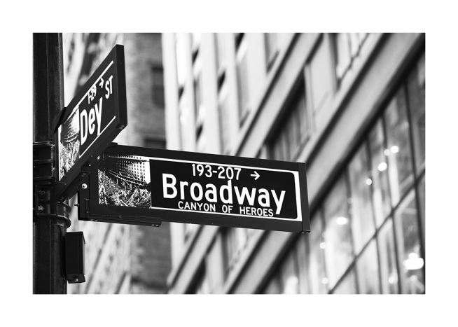 Broadway Sign Plagát / Čiernobiele plagáty v Desenio AB (11311)