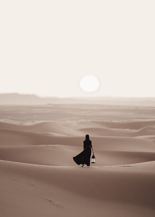Woman in Desert Plagát